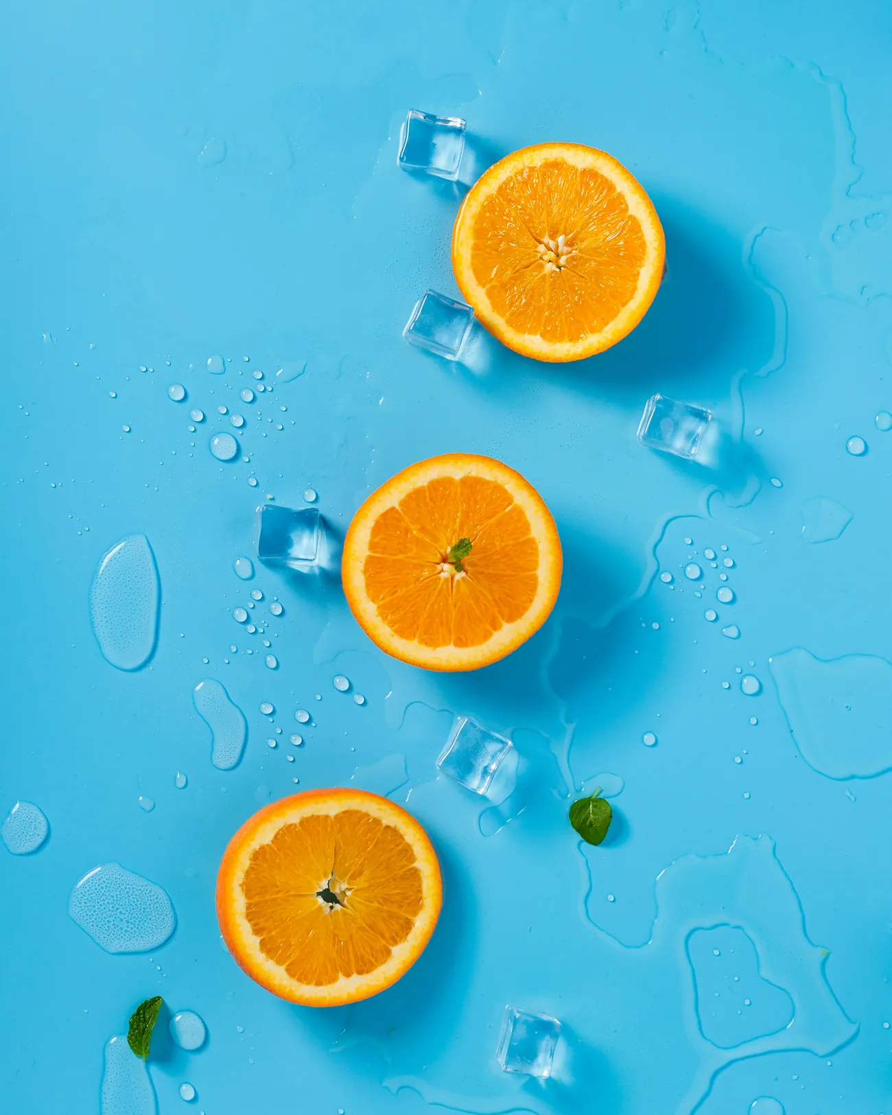 Frische Orangen und Eis – Vitamine und Nahrungsergänzung